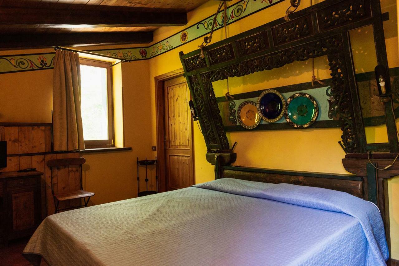 Agriturismo Mezzaluna Malchina 外观 照片
